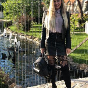 Meet your Posher, Ađina